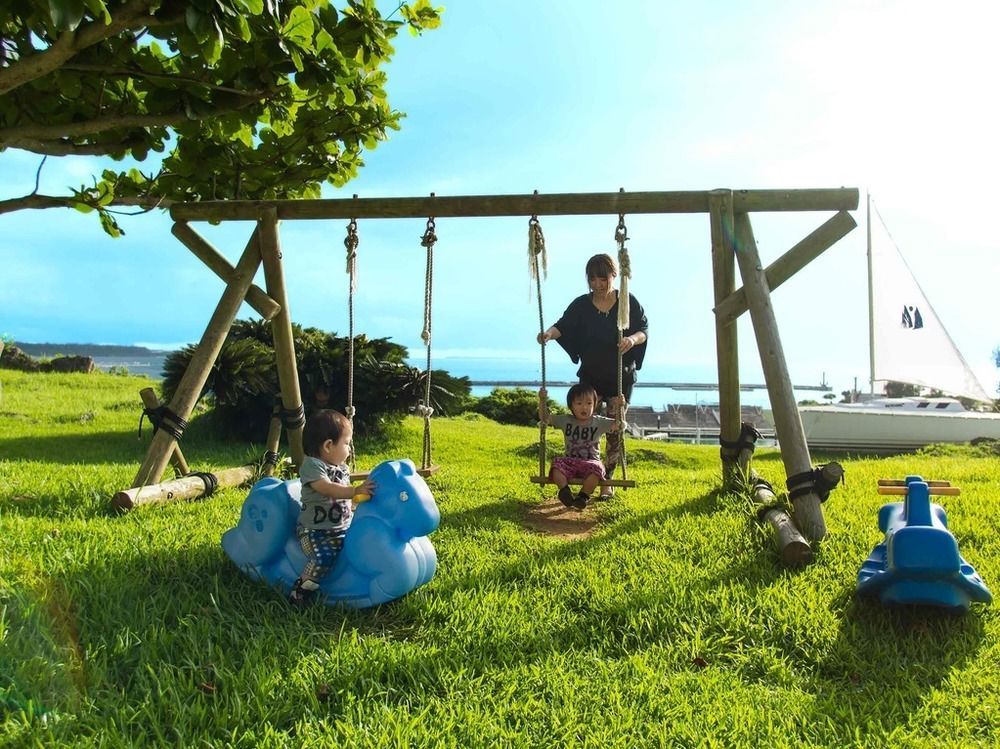 Marine Piazza Okinawa Hotell Motobu Exteriör bild